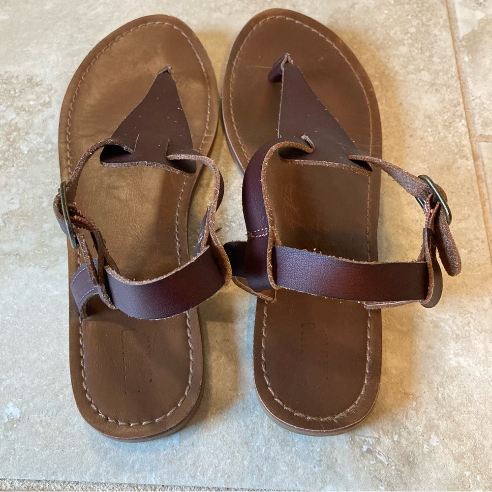 Mossimo Sandals - Picture 3 of 4